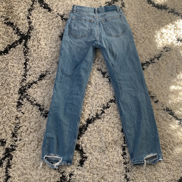 NWOT | Abercrombie & Fitch | Ultra High Rise Ankle Straight Jeans - Picture 12 of 12